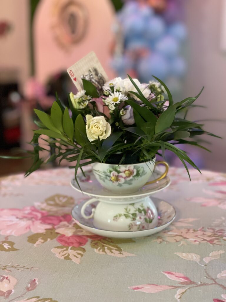 alice in wonderland centerpieces